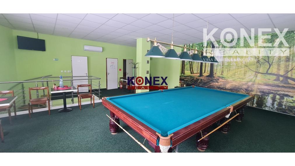 NA PREDAJ  - Budova s barom v centre mesta Veľké Kapušany