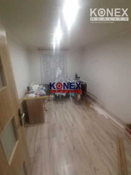 NOVINKA – Na predaj 3-izbový byt v Kráľovskom Chlmci