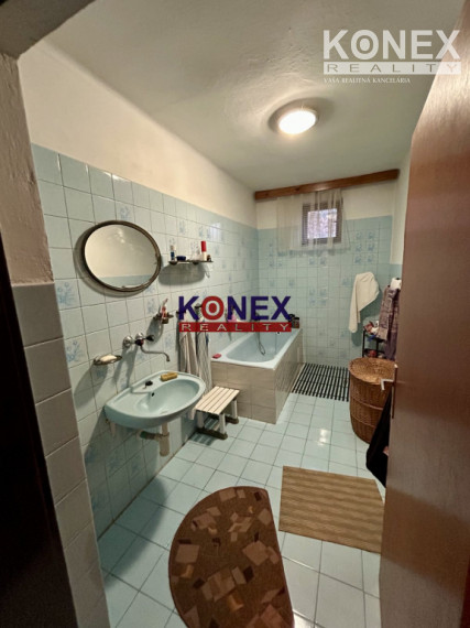 Poschodový dom s krásnym pozemkom (48 a) vo Vranove nad Topľou