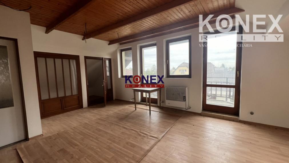 Podnikateľský objekt s pozemkom - Trebišov