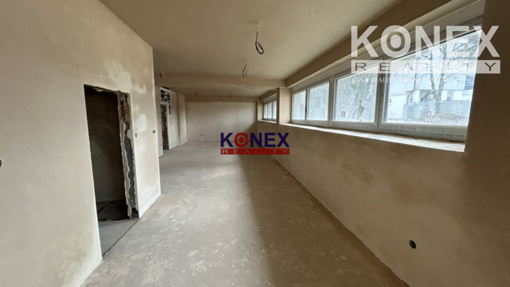 ID-9593 NA PREDAJ - Nový podnikateľský priestor/3-izbový byt MICHALOVCE