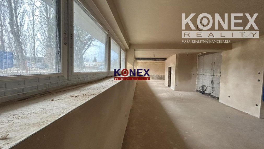 ID-9593 NA PREDAJ - Nový podnikateľský priestor/3-izbový byt MICHALOVCE