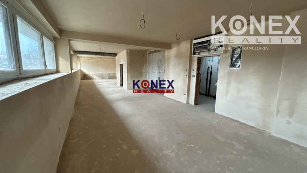 ID-9593 NA PREDAJ - Nový podnikateľský priestor/3-izbový byt MICHALOVCE