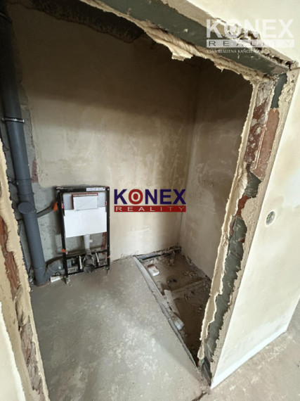 ID-9593 NA PREDAJ - Nový podnikateľský priestor/3-izbový byt MICHALOVCE