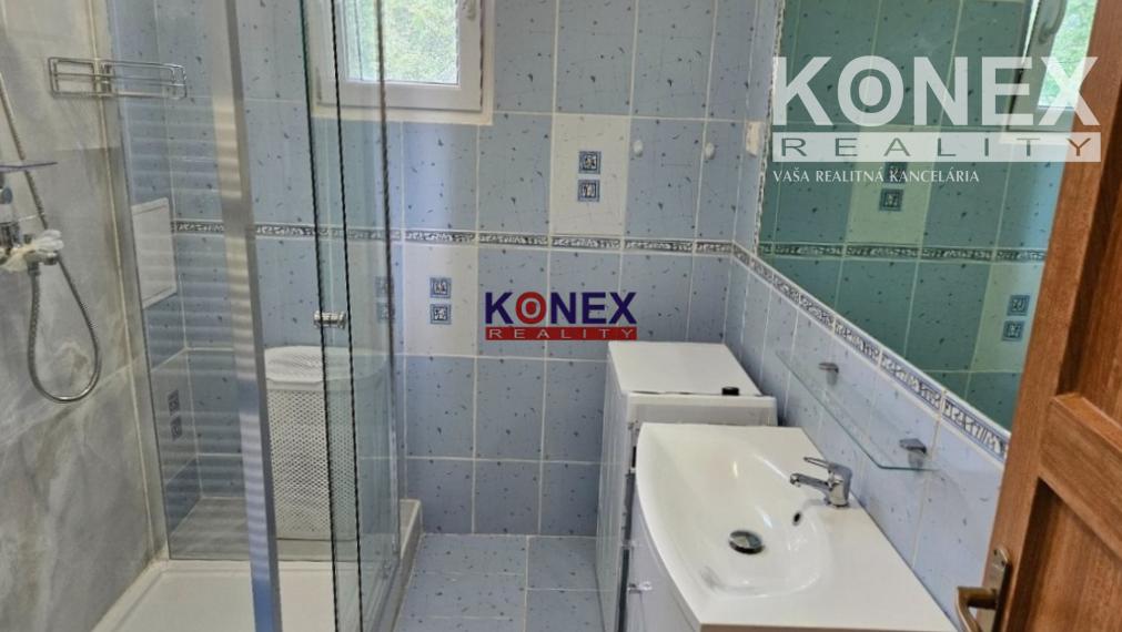 NA PREDAJ: 3-izbový byt v centre Michaloviec – Námestie osloboditeľov