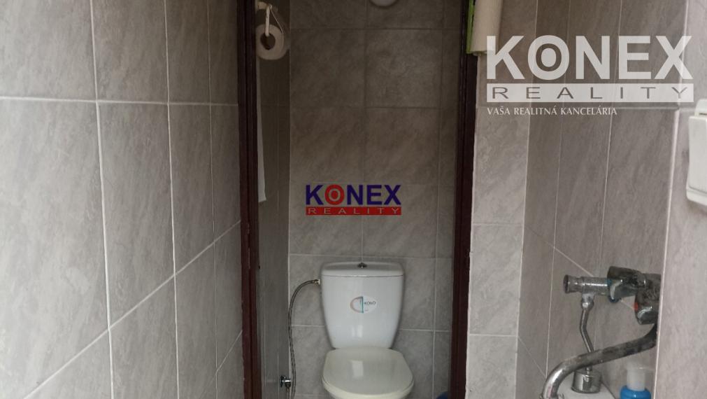 Obchodné priestory pri železničnej stanici v Trebišove