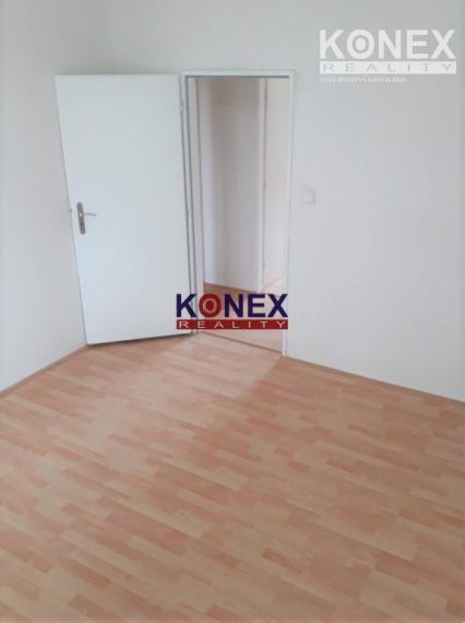 3-izbový byt rozdelený na 2 bytové jednotky – Veľké Kapušany