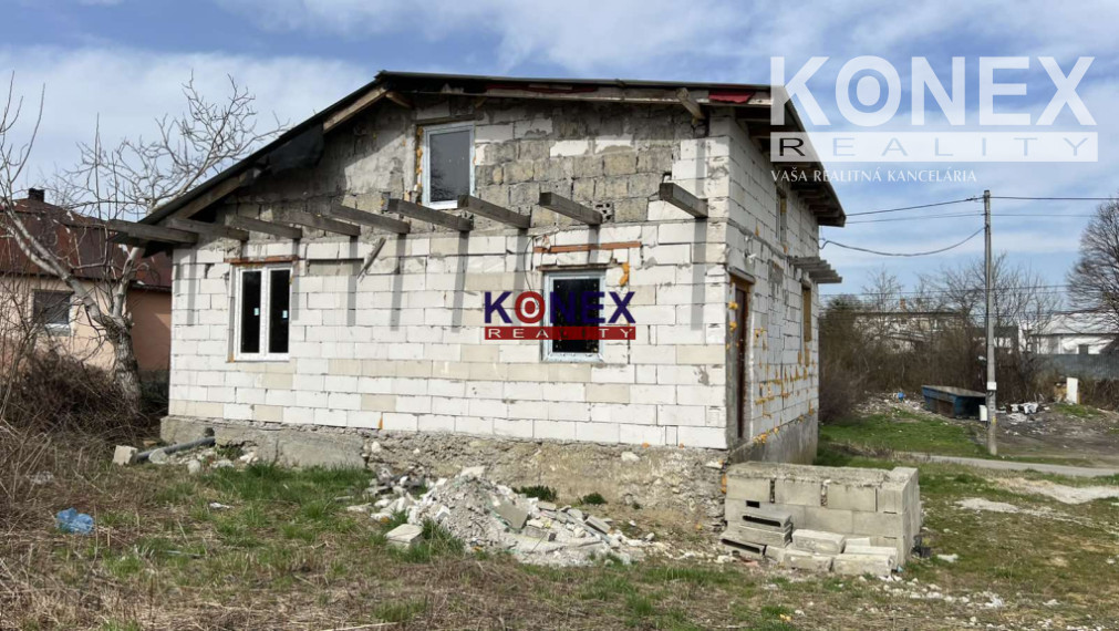 RODINNÝ DOM v obci POZDIŠOVCE – NA PREDAJ