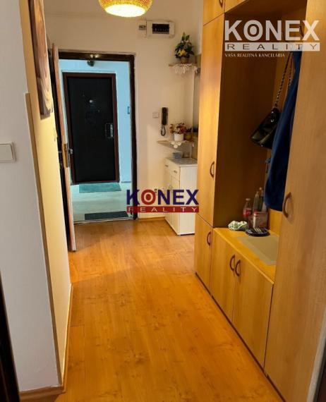 Na predaj kompletne zariadený 3-izbový byt v Snine