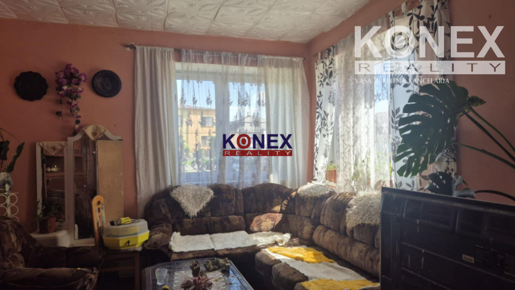 Na predaj priestranný rodinný dom v obci Drahňov