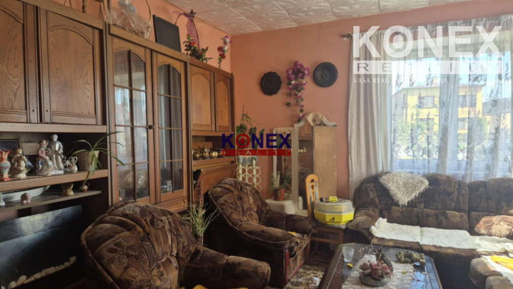 Na predaj priestranný rodinný dom v obci Drahňov