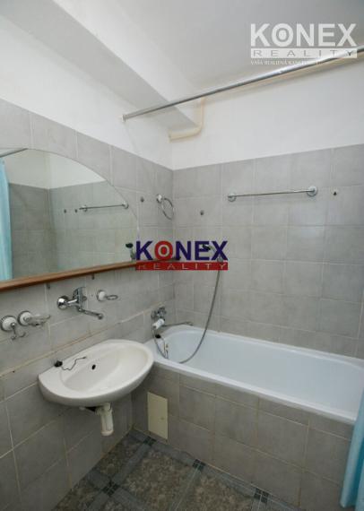 NA PREDAJ 2-izbový byt na Palárikovej ul. v Snine