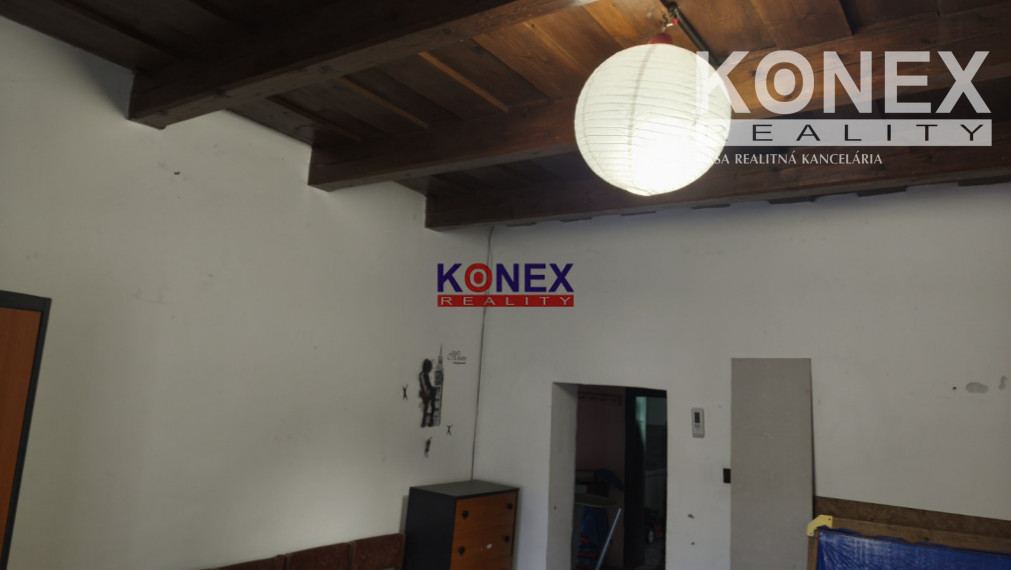 RODINNÝ DOM na rekonštrukciu v meste SOBRANCE