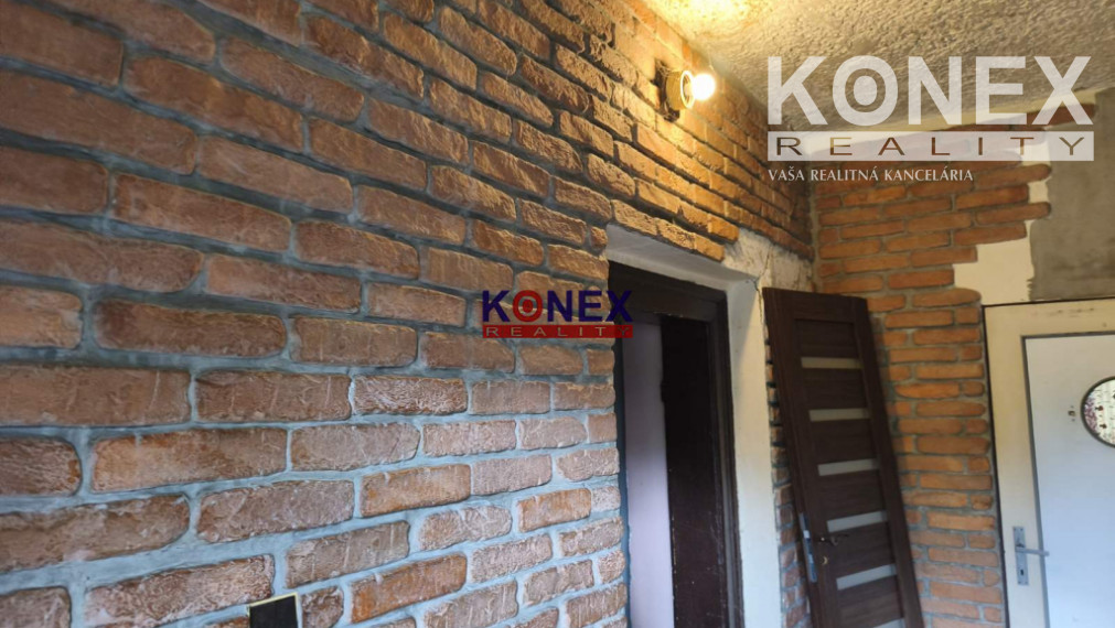 RODINNÝ DOM na rekonštrukciu v meste SOBRANCE