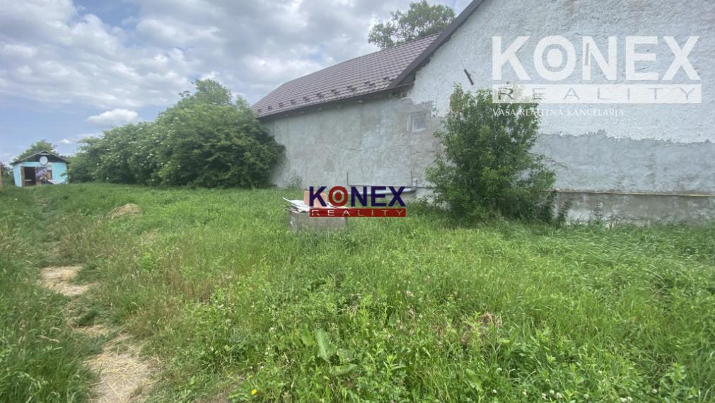 Malý domček, rozostavaná stavba a pozemok – BEŽOVCE