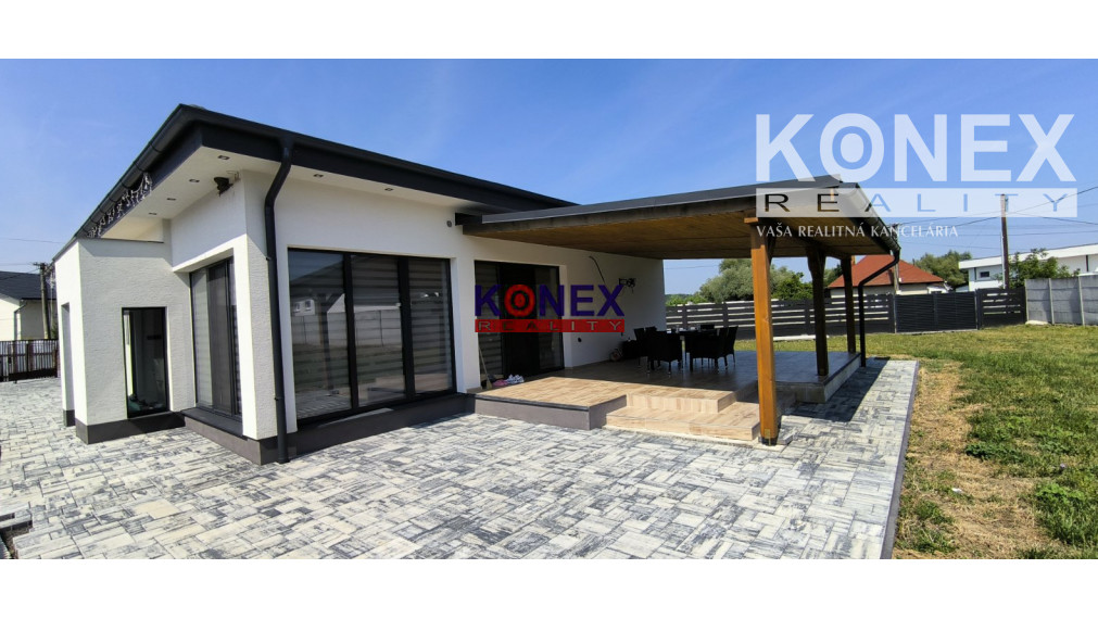 Rodinný dom po komplet rekonštrukcii v obci HRAŇ