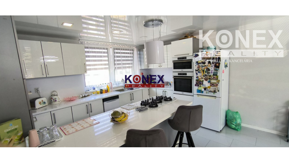 Rodinný dom po komplet rekonštrukcii v obci HRAŇ