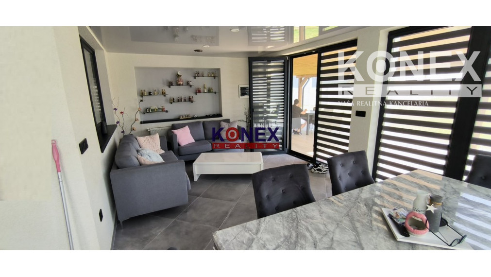 Rodinný dom po komplet rekonštrukcii v obci HRAŇ