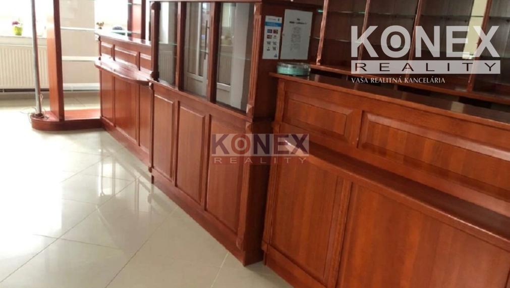 NA PREDAJ! TROJPODLAŽNÝ POLYFUNKČNÝ OBJEKT V SNINE