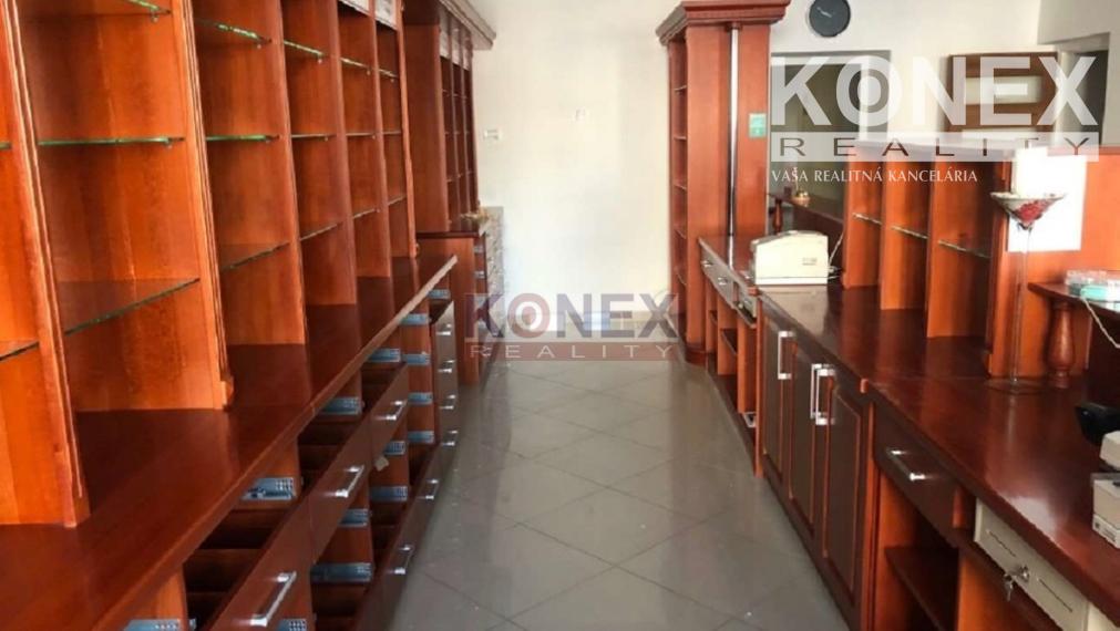 NA PREDAJ! TROJPODLAŽNÝ POLYFUNKČNÝ OBJEKT V SNINE