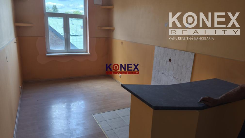 NA PREDAJ – MULTIFUNKČNÁ BUDOVA v centre Sobraniec