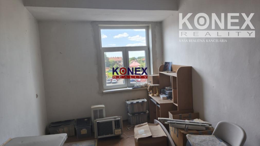 NA PREDAJ – MULTIFUNKČNÁ BUDOVA v centre Sobraniec