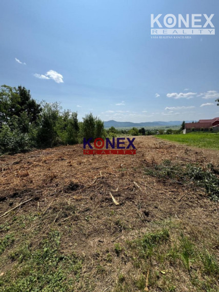 NA PREDAJ –  pozemok v obci LUHYŇA