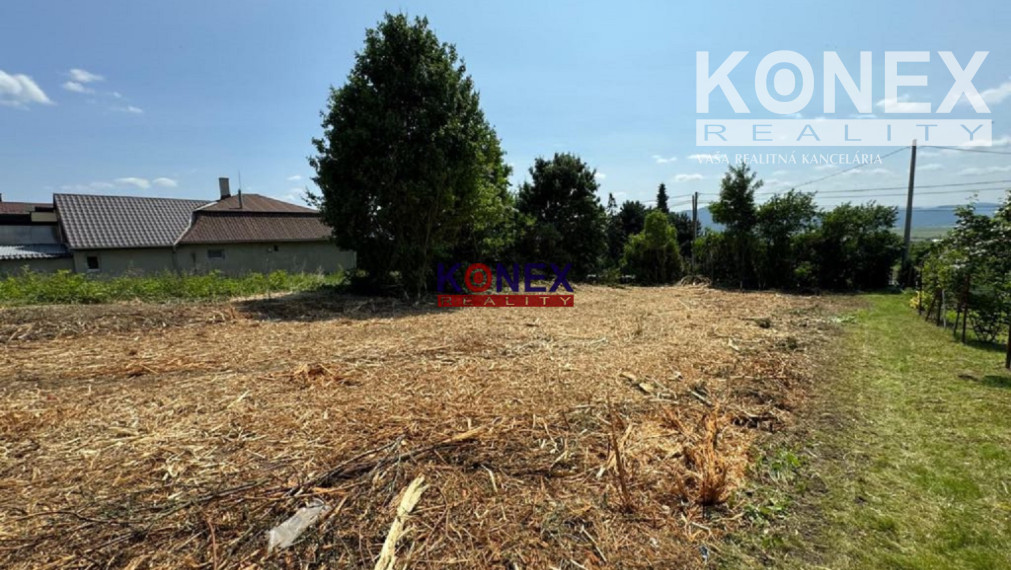 NA PREDAJ –  pozemok v obci LUHYŇA