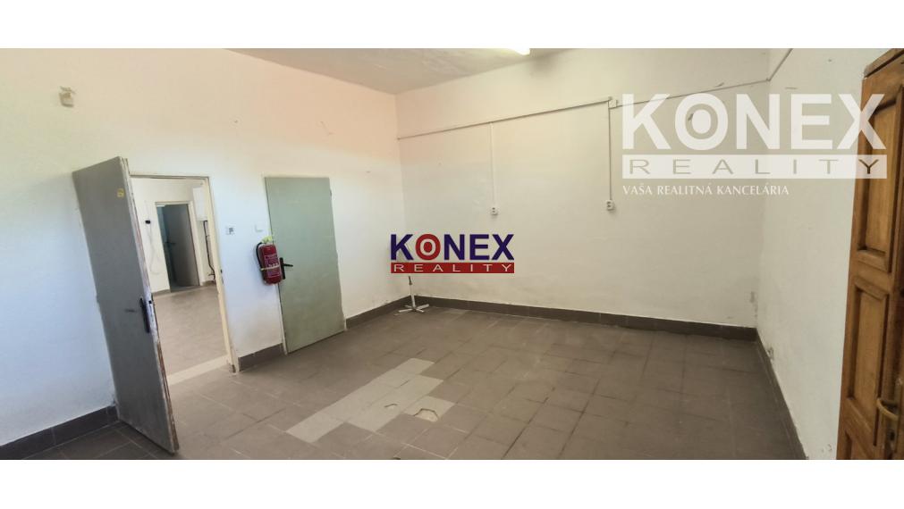 NA PREDAJ / PRENÁJOM – Budova potravín v obci Hraň