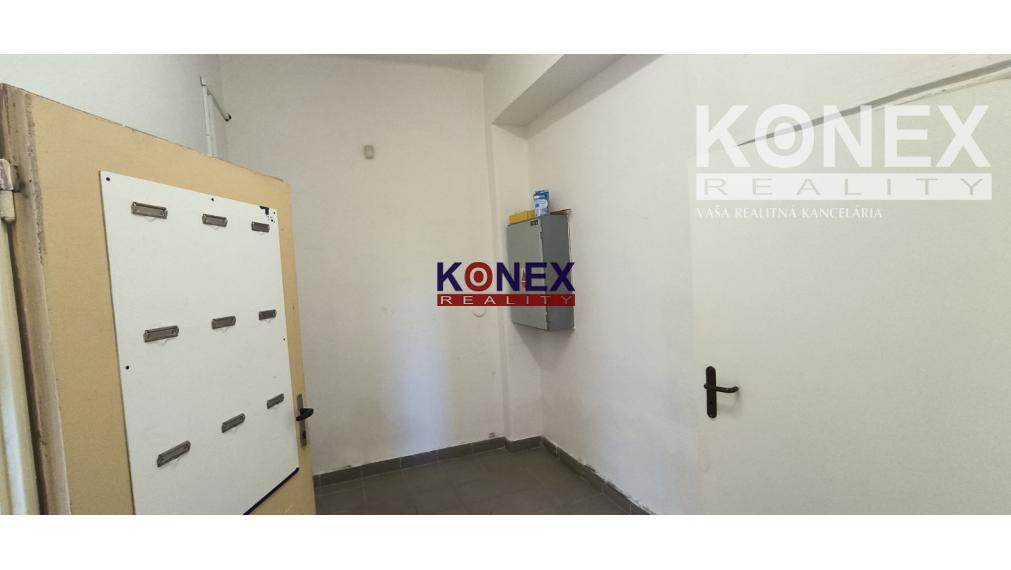 NA PREDAJ / PRENÁJOM – Budova potravín v obci Hraň