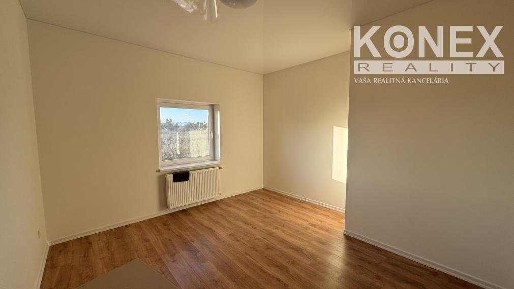 NA PREDAJ Priestranný 6-izbový byt v MICHALOVCIACH