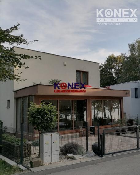 KRÁSNA CHATA na Zemplínskej Šírave – PRÍMESTSKÁ