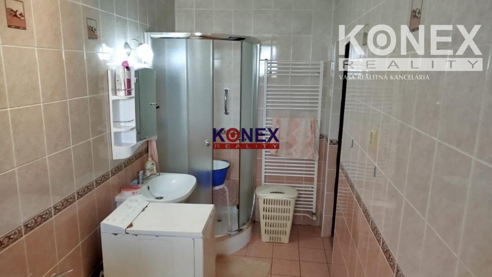 PEKNÝ Rodinný domček v meste SVIDNÍK NA PREDAJ