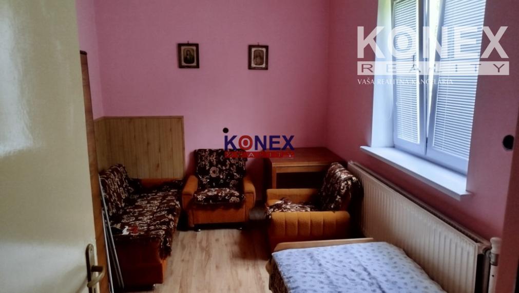 PEKNÝ Rodinný domček v meste SVIDNÍK NA PREDAJ