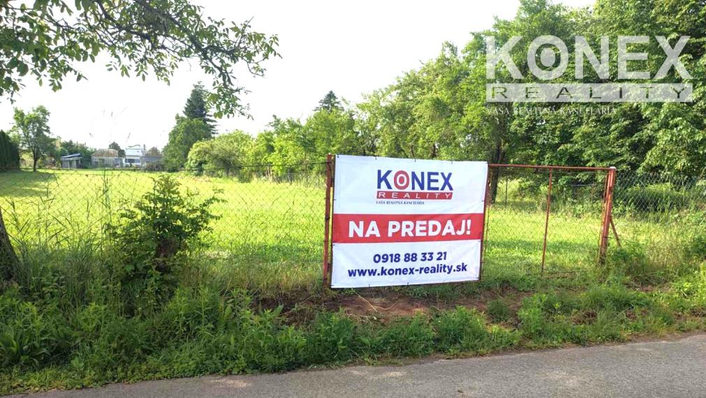 Rozľahlý rovinatý pozemok na výstavbu – KRÁSNOVCE