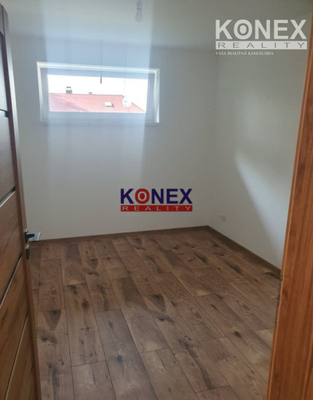 ID-2678 Krásny moderný rodinný dom v obci KAMIENKA pri Humennom