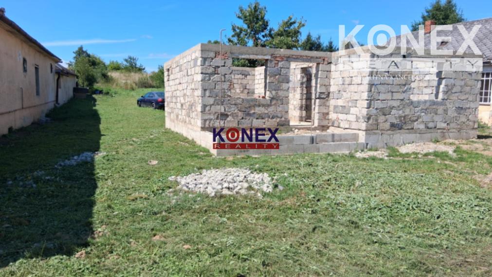 NA PREDAJ Rodinný dom a rozostavaná stavba – DRAHŇOV