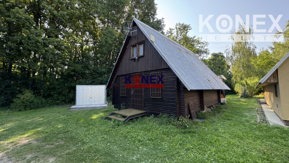 NA PREDAJ Rekreačná chatka – Prímestská oblasť