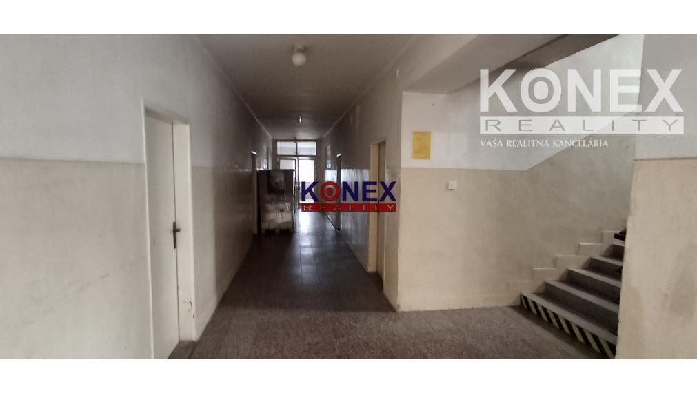 NA PRENÁJOM - Haly - Výrobný areál v obci UBĽA