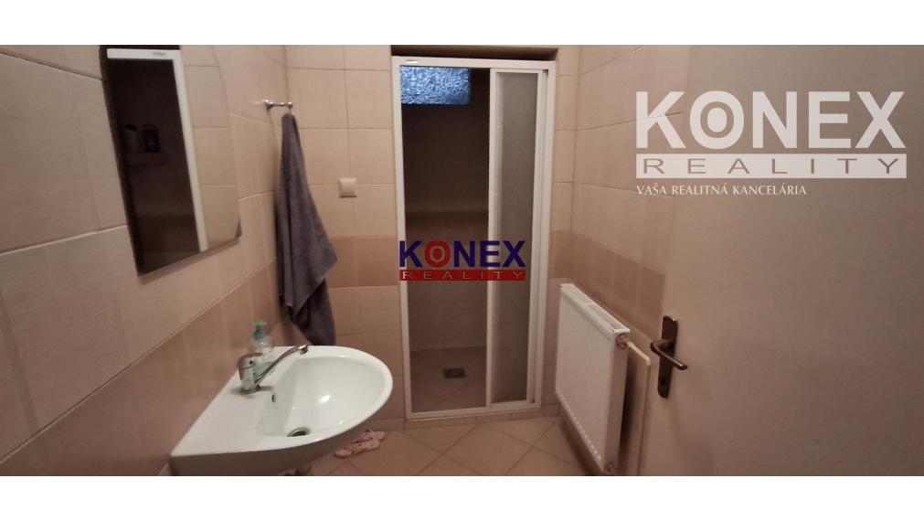 NA PRENÁJOM - Haly - Výrobný areál v obci UBĽA