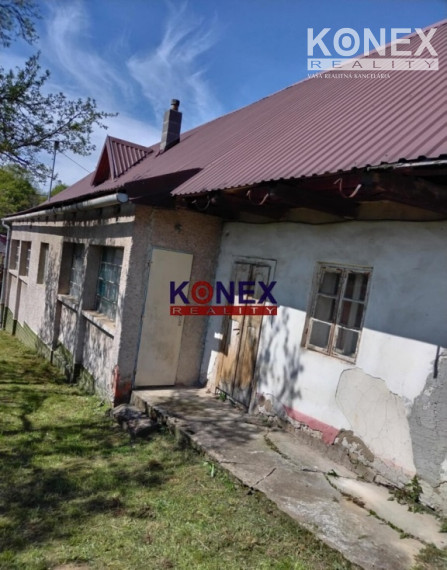 NEPREHLIADNITE Rodinný dom v obci HUSÁK