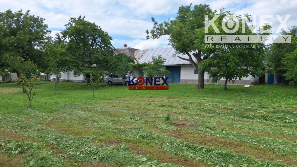 Rodinný dom v obci Jenkovce, 12 km od Sobraniec