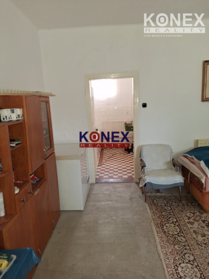 Rodinný dom v obci Jenkovce, 12 km od Sobraniec