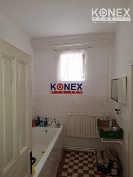 Rodinný dom v obci Jenkovce, 12 km od Sobraniec