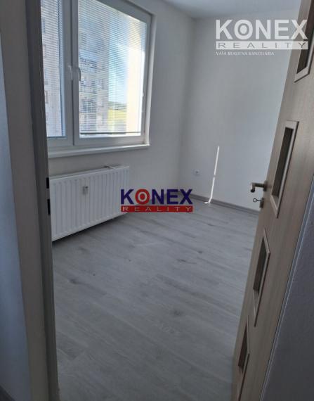 VÝHODNE! KOMPLET REK. 2-izbový byt ČIERNA NAD TISOU