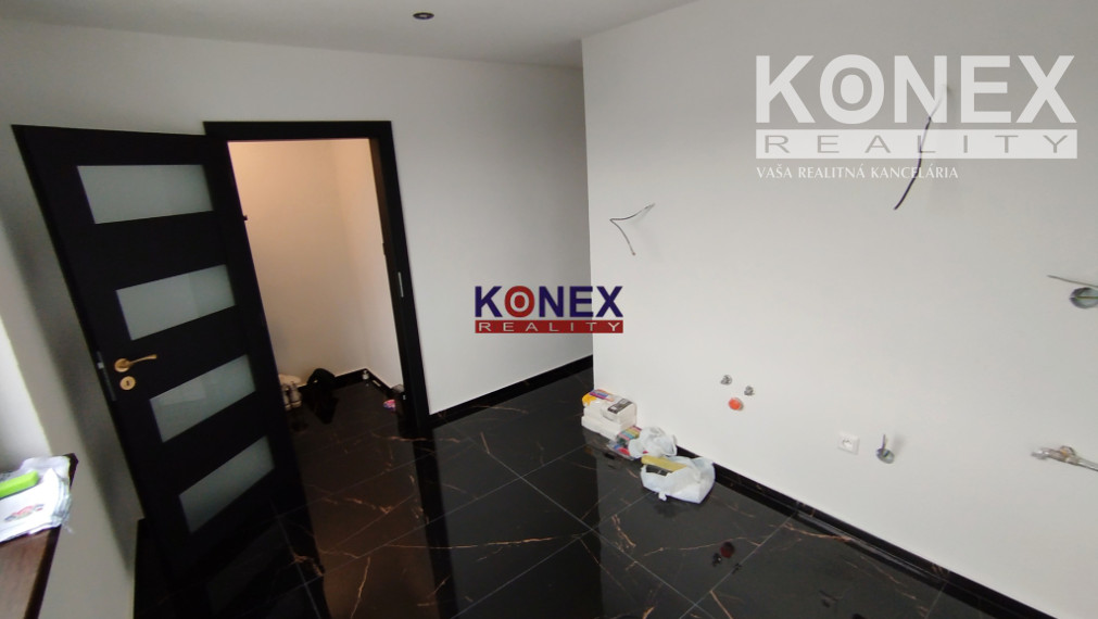 ZREKONŠTRUOVANY 3-izbový byt v SNINE