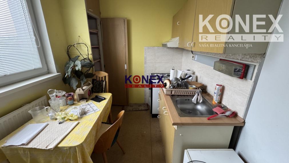 Chytrá voľba pre šikovných: 2-izbový byt pripravený na modernizáciu.