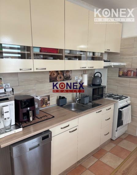 NA PREDAJ –  4-izbový byt TREBIŠOV