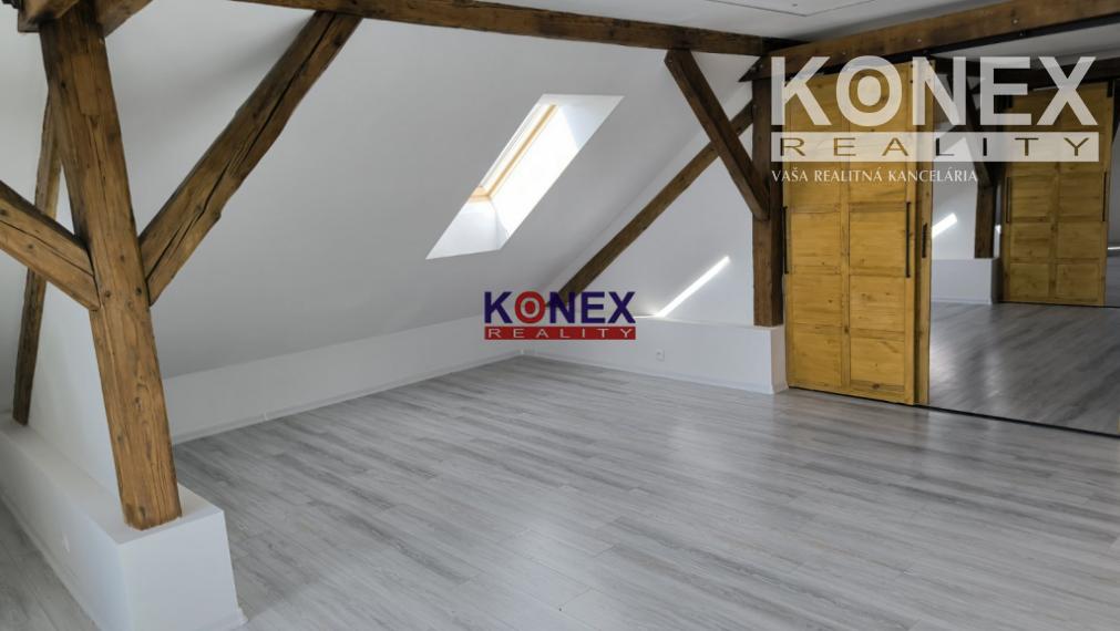 NA PREDAJ – 3-izbový podkrovný byt – Trebišov, Cukrovárska ul.