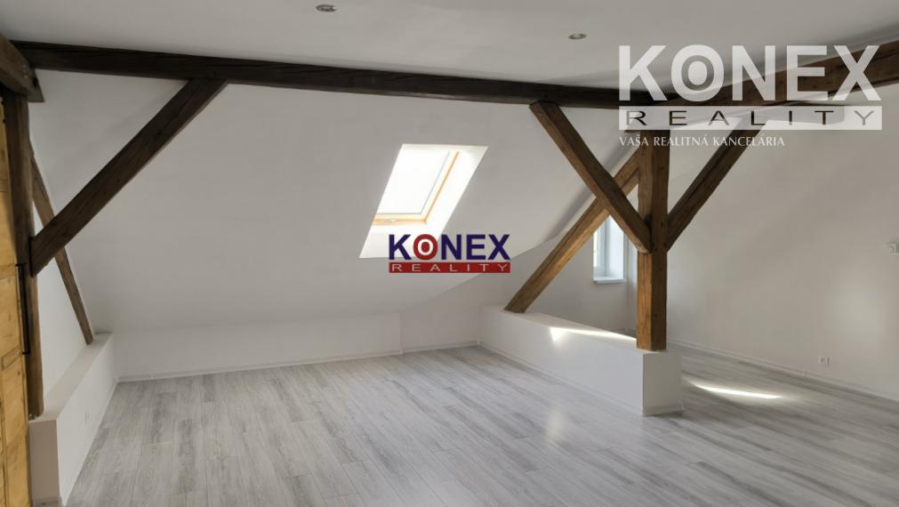 NA PREDAJ – 3-izbový podkrovný byt – Trebišov, Cukrovárska ul.